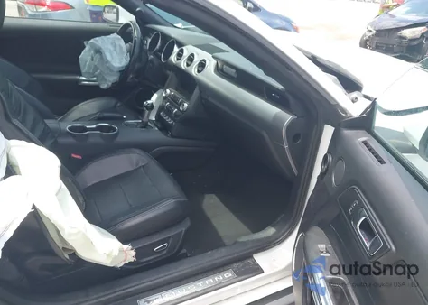 2019 Ford Mustang Ecoboost Premium z USA, uszkodzony, nr VIN 1FATP8UH2K5131420